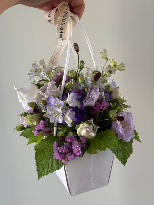 "Hold me tender" Flower Bag – BloomRoom.ee, fresh flowers in Tallinn