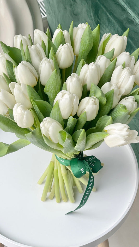 Valge tulbi kimp 25 tükki | Букет из 25 белых тюльпанов | Bouquet of 25 white tulips