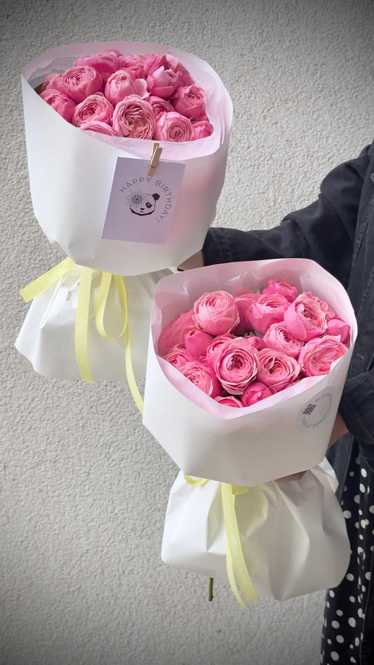 Roosad aiaroosid valge pakkimisega | Розовые садовые розы с белой упаковкой | Pink garden roses in white wrapping