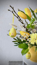 Загрузить изображение в средство просмотра галереи, Easter Decor in ceramic pot
