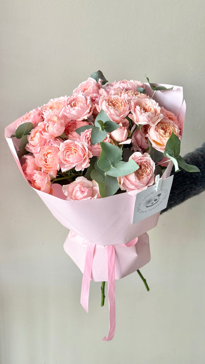 "Julietta" spray garden roses with eucalyptus