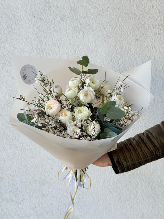 “Shine Bright" Art Bouquet – BloomRoom.ee, fresh flowers in Tallinn