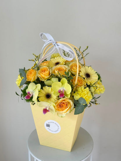 "Hold me even more tender" Midi Flower Bag