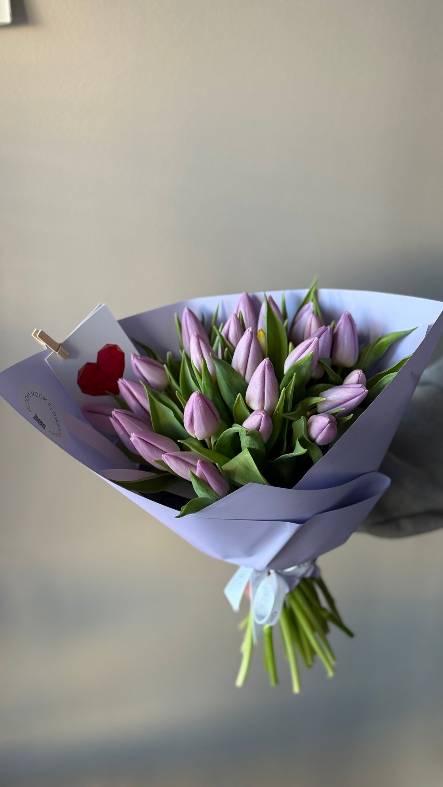 "Violet Mood" with 25 Lilac Tulips