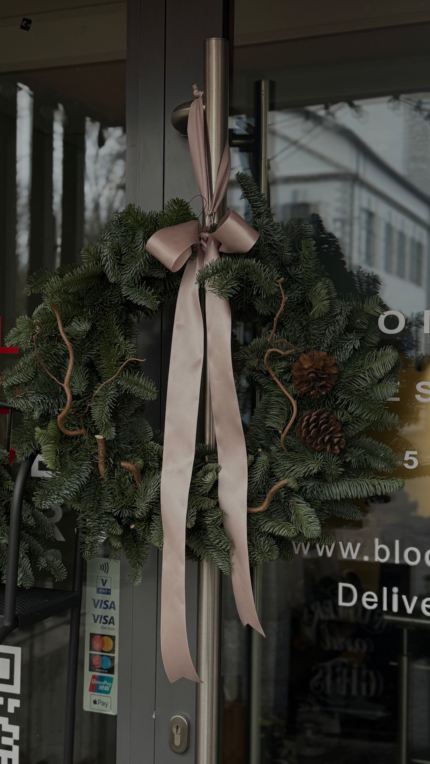 XL size Christmas Wreath with natural decorations