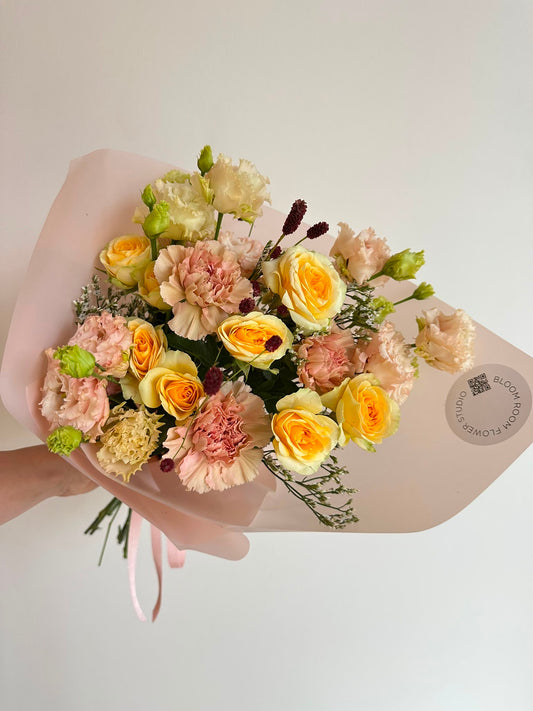“Peach mousse”  Art Bouquet – BloomRoom.ee, fresh flowers in Tallinn