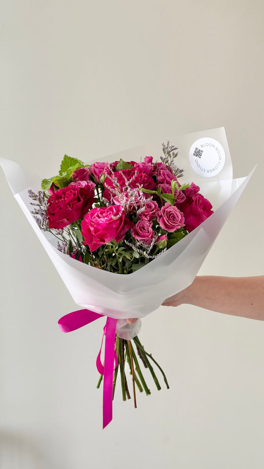 "Cherry" Mini Bouquet – BloomRoom.ee, fresh flowers in Tallinn
