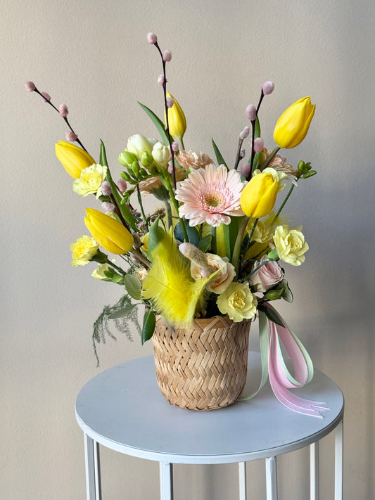 Easter Basket – BloomRoom.ee, fresh flowers in Tallinn
