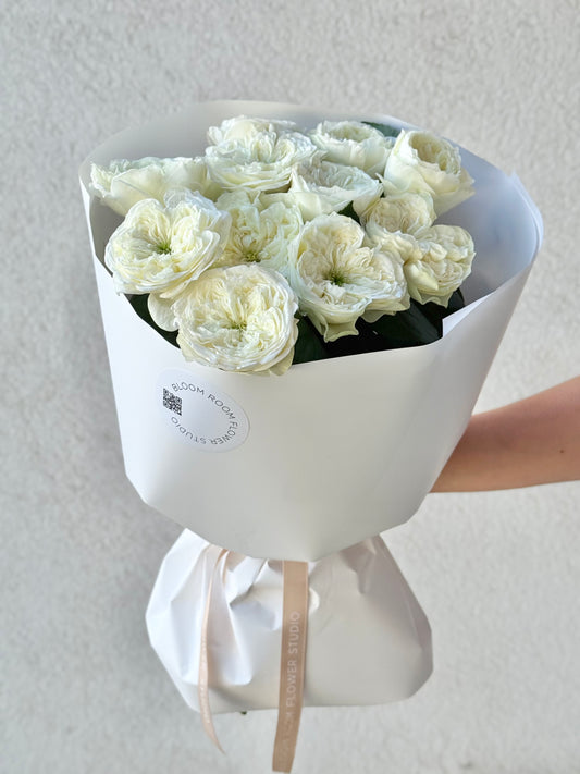 11  "Snow Diamond" roses