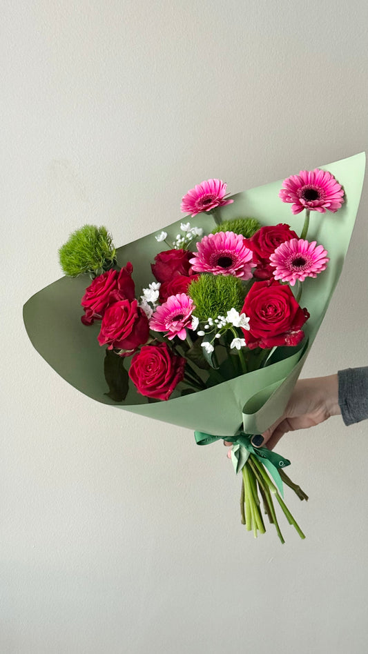 "Winter Mix" Art Bouquet – BloomRoom.ee, fresh flowers in Tallinn