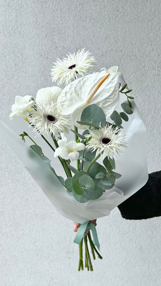 "Snowflake"   Art Bouquet – BloomRoom.ee, fresh flowers in Tallinn