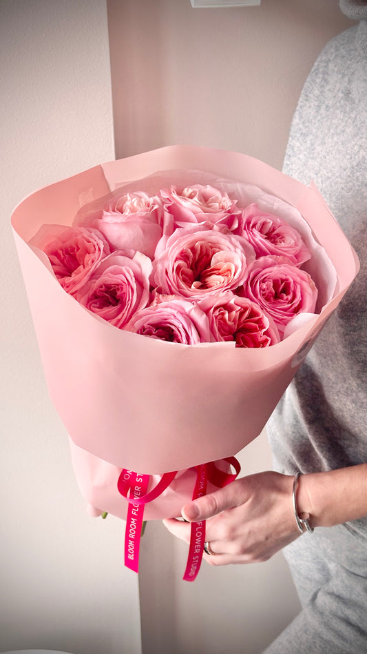 "Pink Sugar" with 9 Garden Peony Roses – BloomRoom.ee, fresh flowers in Tallinn