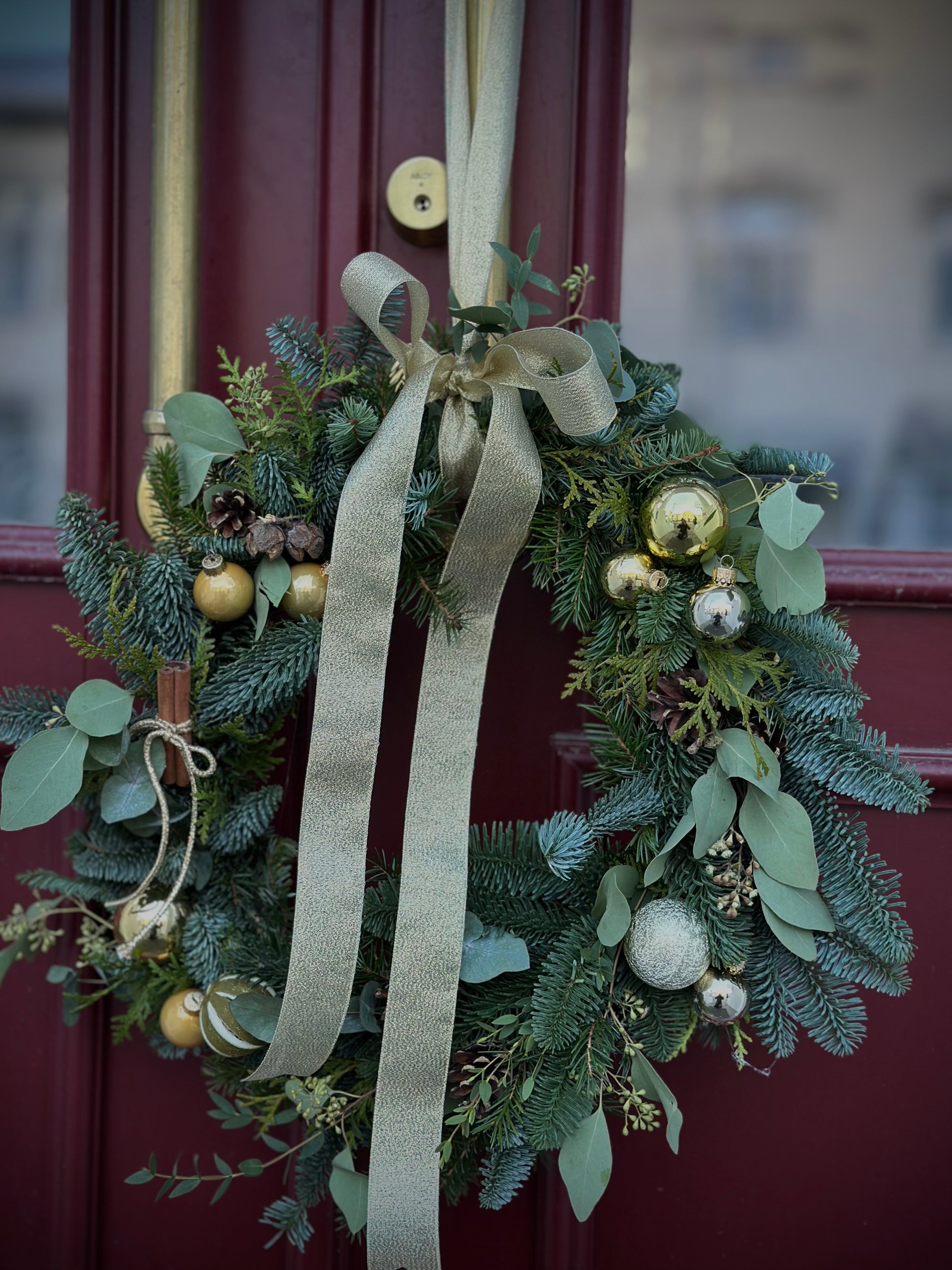 luksuslik kullatud jõuluvana | шикарный рождественский венок | luxurious gold Christmas wreath with elegant decorations