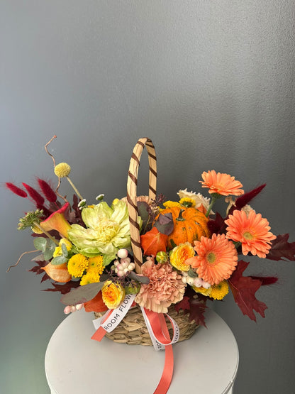 Flower Basket with seasonal flowers and goods “Pumpkin friends”