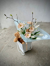 Загрузить изображение в средство просмотра галереи, Spring Mix Bouquet
