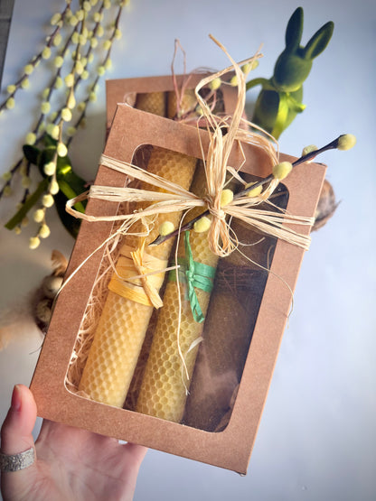 Gift set with 3 handcrafted candles made from 100% natural beeswax and essential oils. M size.