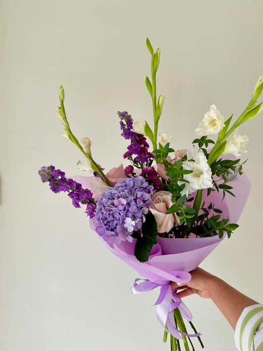 "You like to move it” Art Bouquet – BloomRoom.ee, fresh flowers in Tallinn