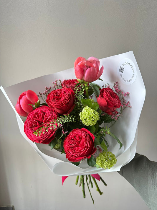 "Strawberry Mix" Grand Bouquet – BloomRoom.ee, fresh flowers in Tallinn