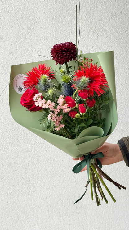 "Kiss me!" Art bouquet