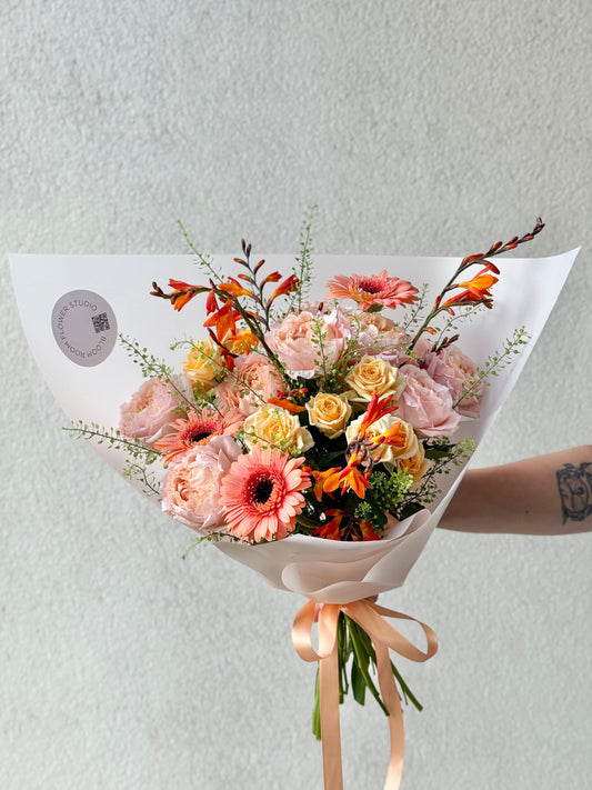 "Reach Peach" Art Bouquet