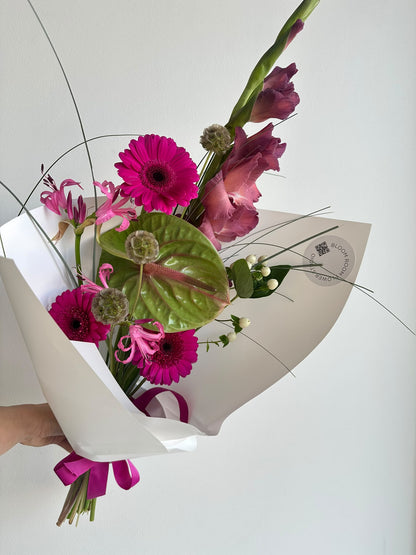 "French kiss 💋” Art Bouquet
