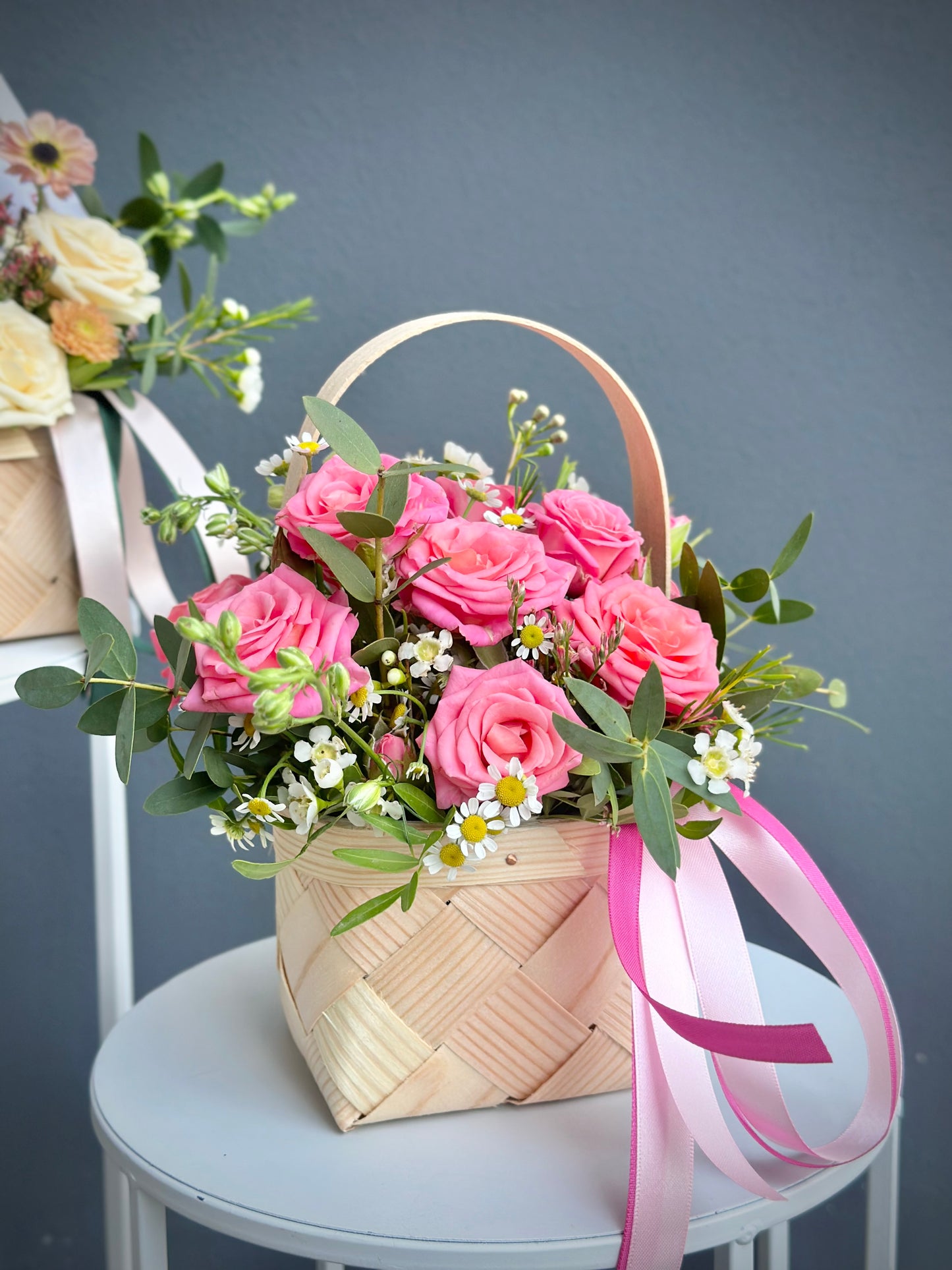 Mini korv roosidest ja daisiest | Мини-корзина из роз и ромашек | Mini basket of roses and daisies