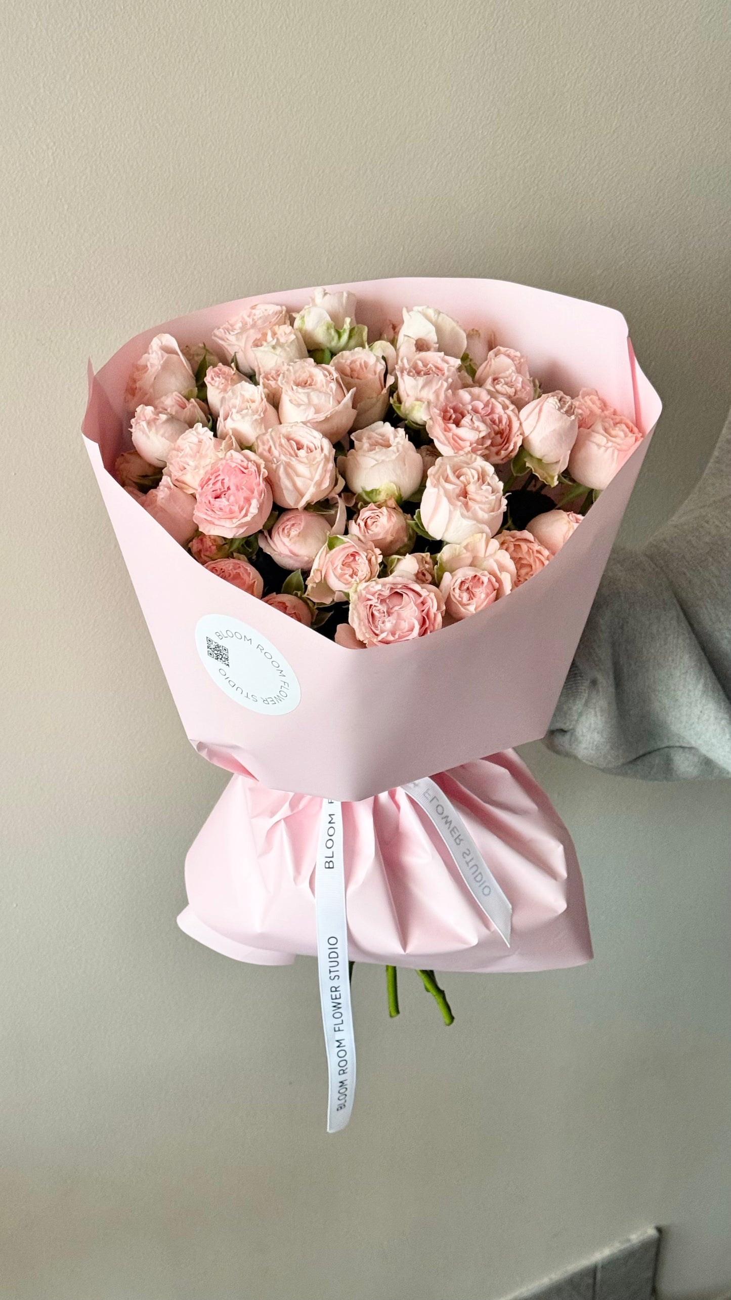 "Bombastic" Spray Roses