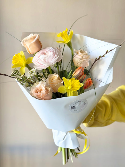 "Honey" Art Bouquet – BloomRoom.ee, fresh flowers in Tallinn