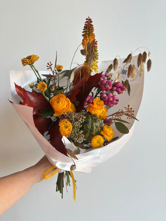 “Falling leaves 🍂 ” art bouquet – BloomRoom.ee, värsked lilled Tallinnas
