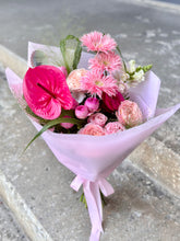 Load image into Gallery viewer, Barbie bouquet

