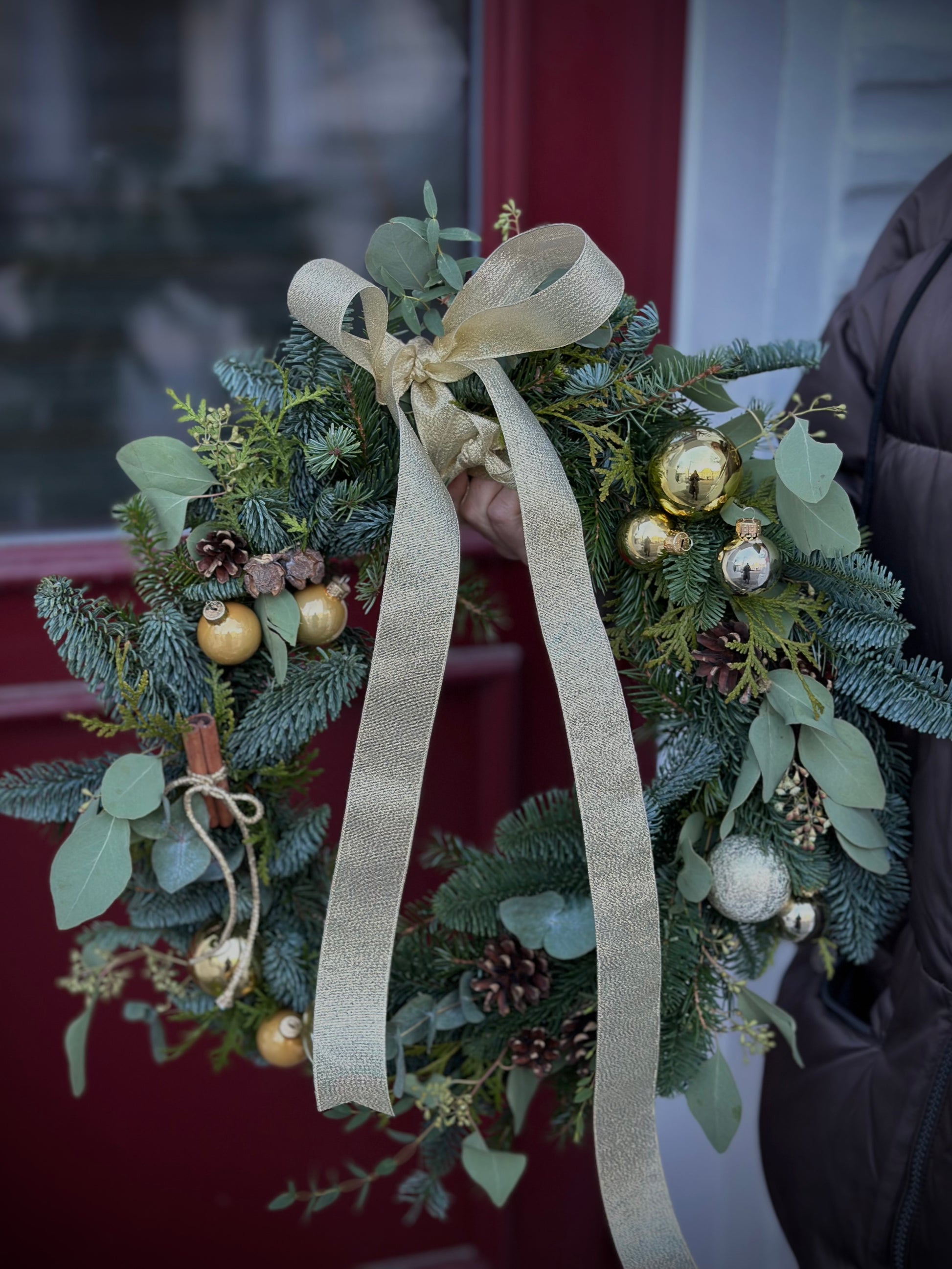 Luksuslik kuldne jõuluv lõhnasuk kelku | Роскошный золотой рождественский венок | Luxurious gold Christmas wreath with natural elements