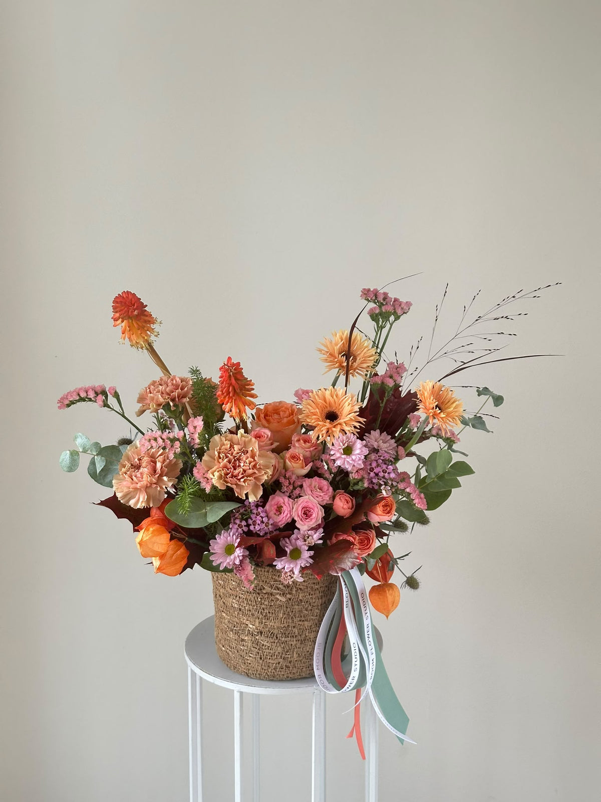 Flower bascet with seasonal bloomers 🧡