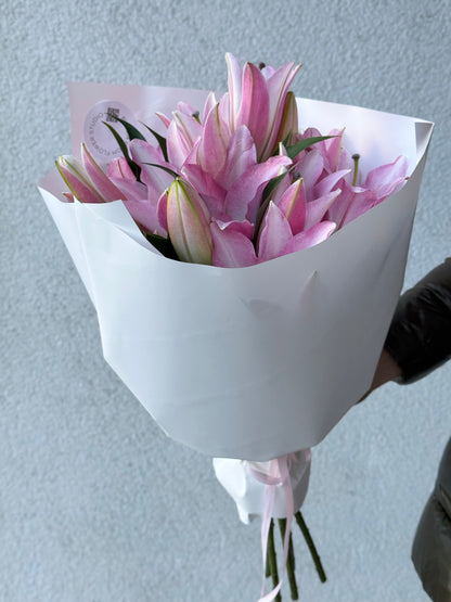 Roosa liilia kimp "Lilies of your Heart" | Букет розовых лилий "Lilies of your Heart" | Pink lily bouquet "Lilies of your Heart"