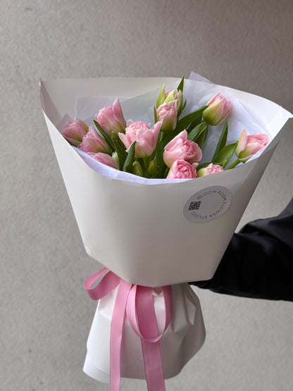 Roosa peoni tulbi kimp | Букет розовых пионовидных тюльпанов | Bouquet of pink peony tulips