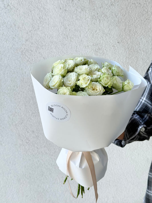 9 "Green Glow" spray  Roses