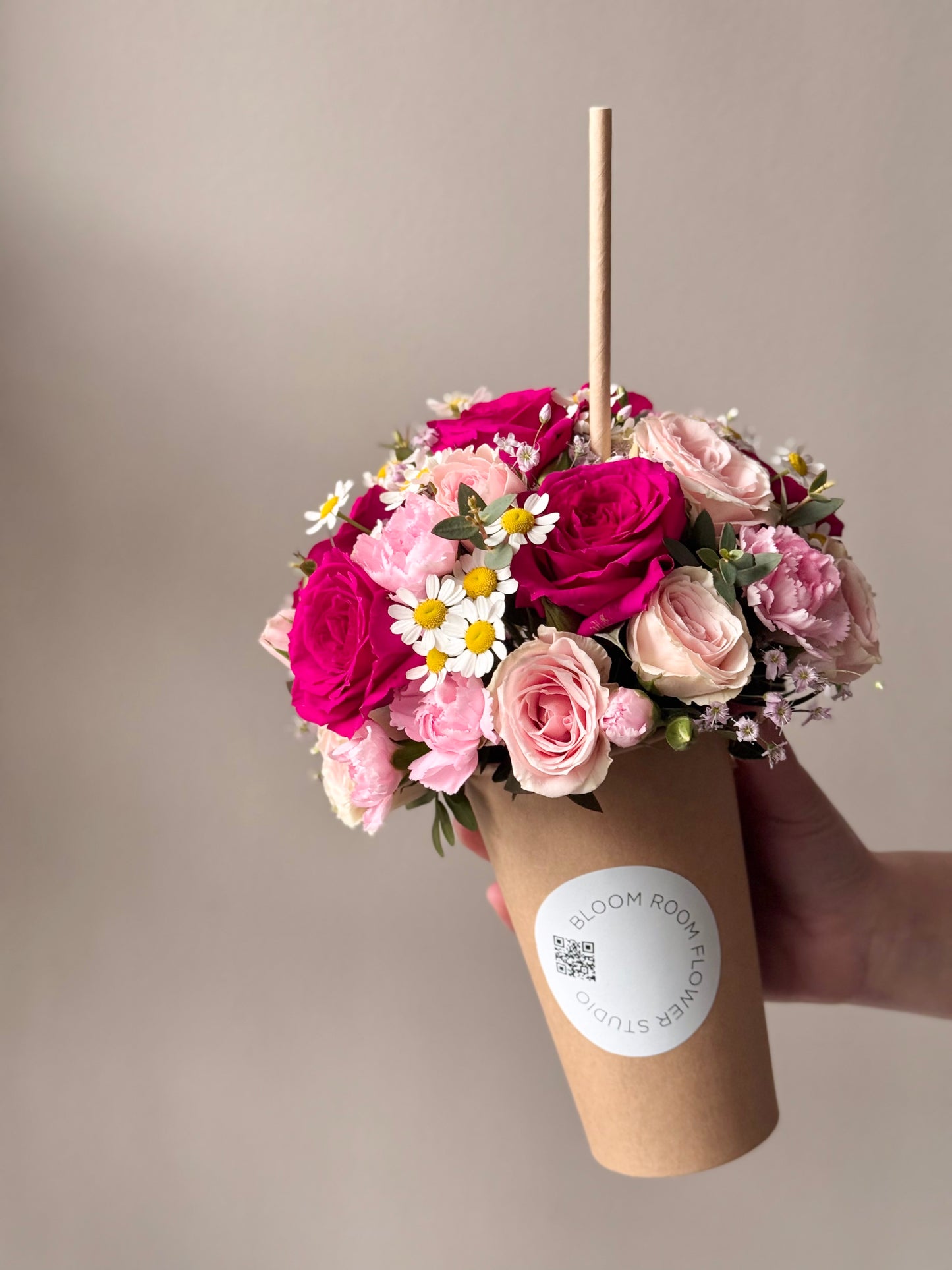 Lillekimp kokteiliklaasis | Цветочная композиция в форме коктейля | Flower arrangement shaped like a cocktail