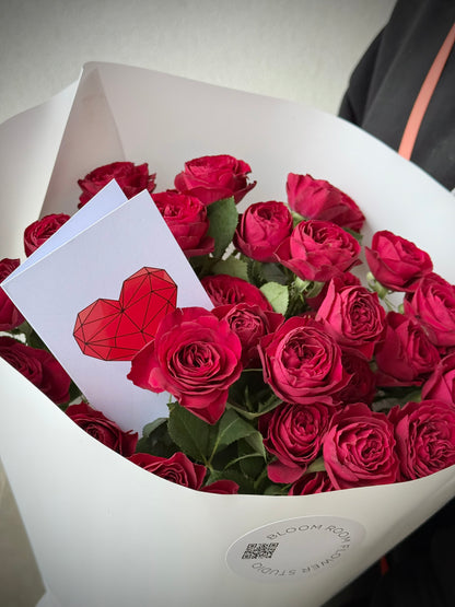 9 “Red Trendsetter” spray roses.
