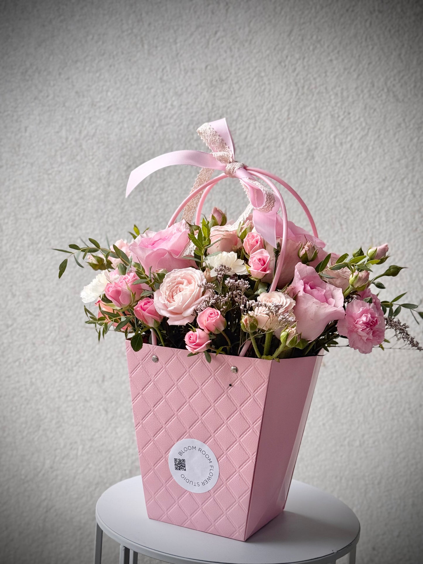 Luksuslik lillekott roosidega | Роскошная цветочная упаковка с розами | Luxury flower bag with roses