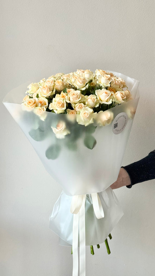 Creme spray roses  Bouquet – BloomRoom.ee, fresh flowers in Tallinn