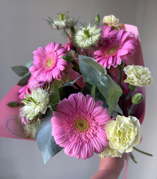 "Rising sun” Art Bouquet – BloomRoom.ee, fresh flowers in Tallinn