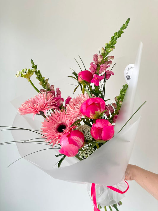 "Dopamine" Art Bouquet – BloomRoom.ee, fresh flowers in Tallinn