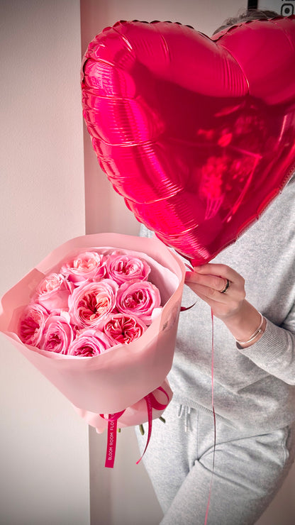 "Pink Sugar" with 9 Garden Peony Roses