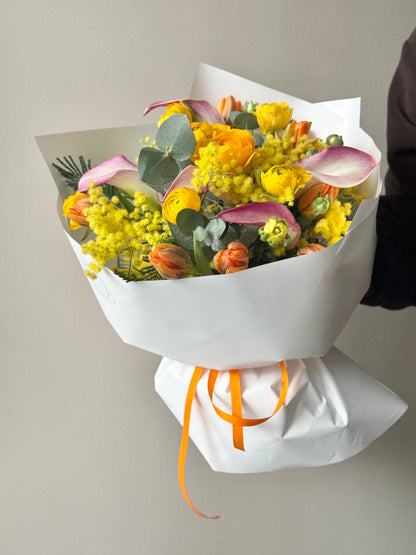 Pulma lillekimp "Honeymoon" | Букет цветов для молодоженов "Honeymoon" | "Honeymoon" Art Bouquet with Calla, Mimosa, and greens