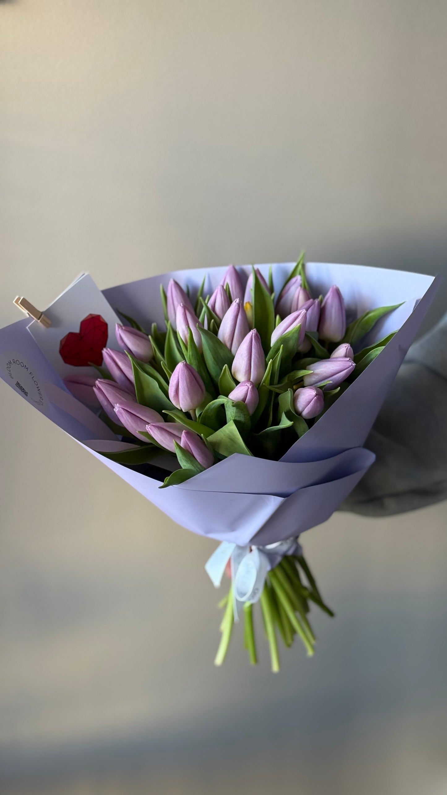 "Violet Mood" with 25 Lilac Tulips