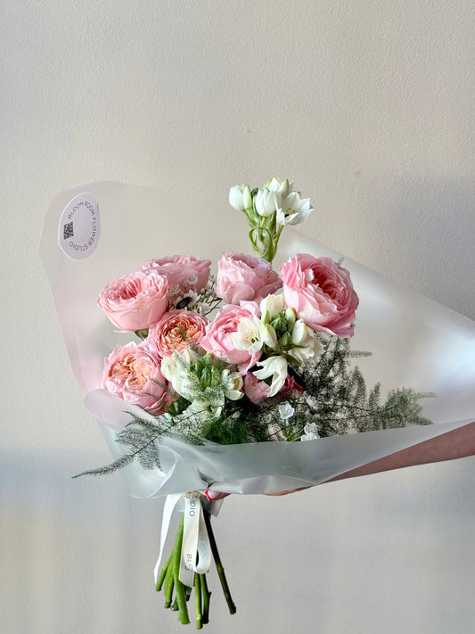 "Pink Mood" Art Bouquet – BloomRoom.ee, fresh flowers in Tallinn