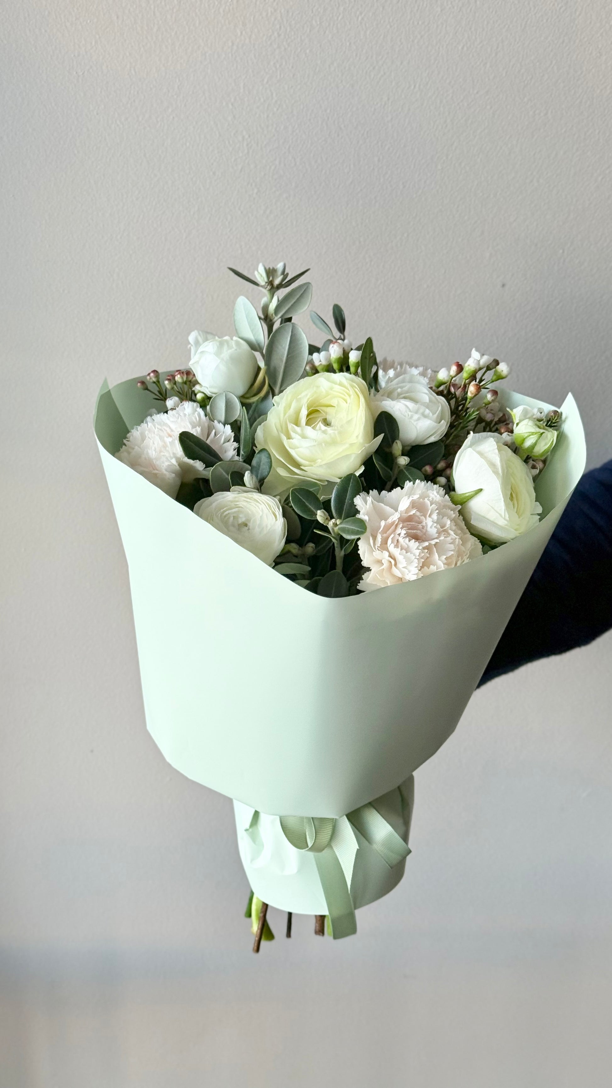 Talvine segu mini kimp | Мини-букет «Зимняя смесь» | "Winter Mix" Mini Bouquet of seasonal flowers.