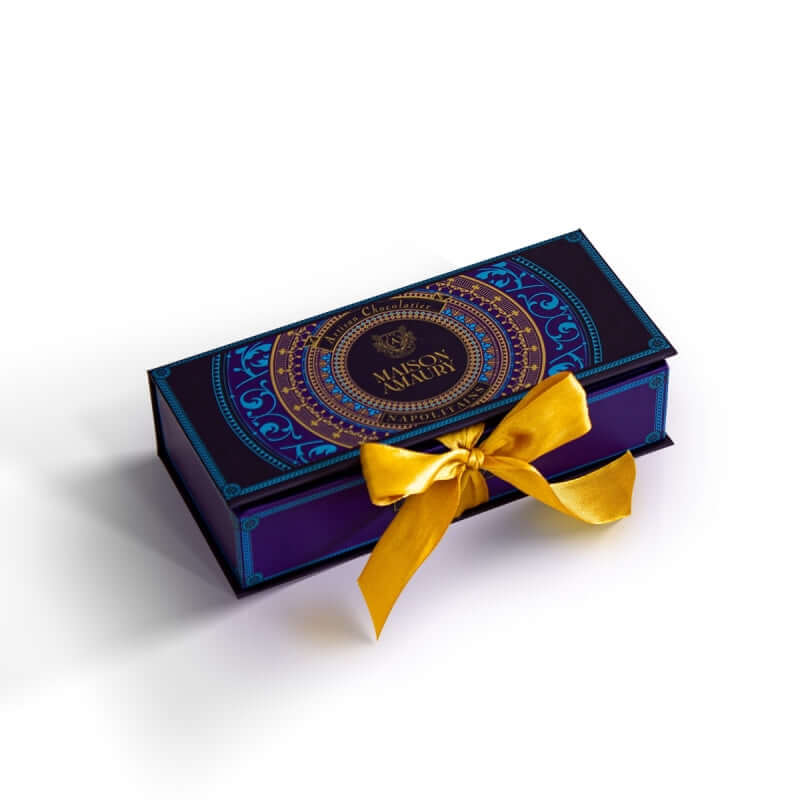 MAISON AMAURY exclusive chocolate gift box in blue, beautifully wrapped with a golden ribbon, containing 21 chocolates, 105g.