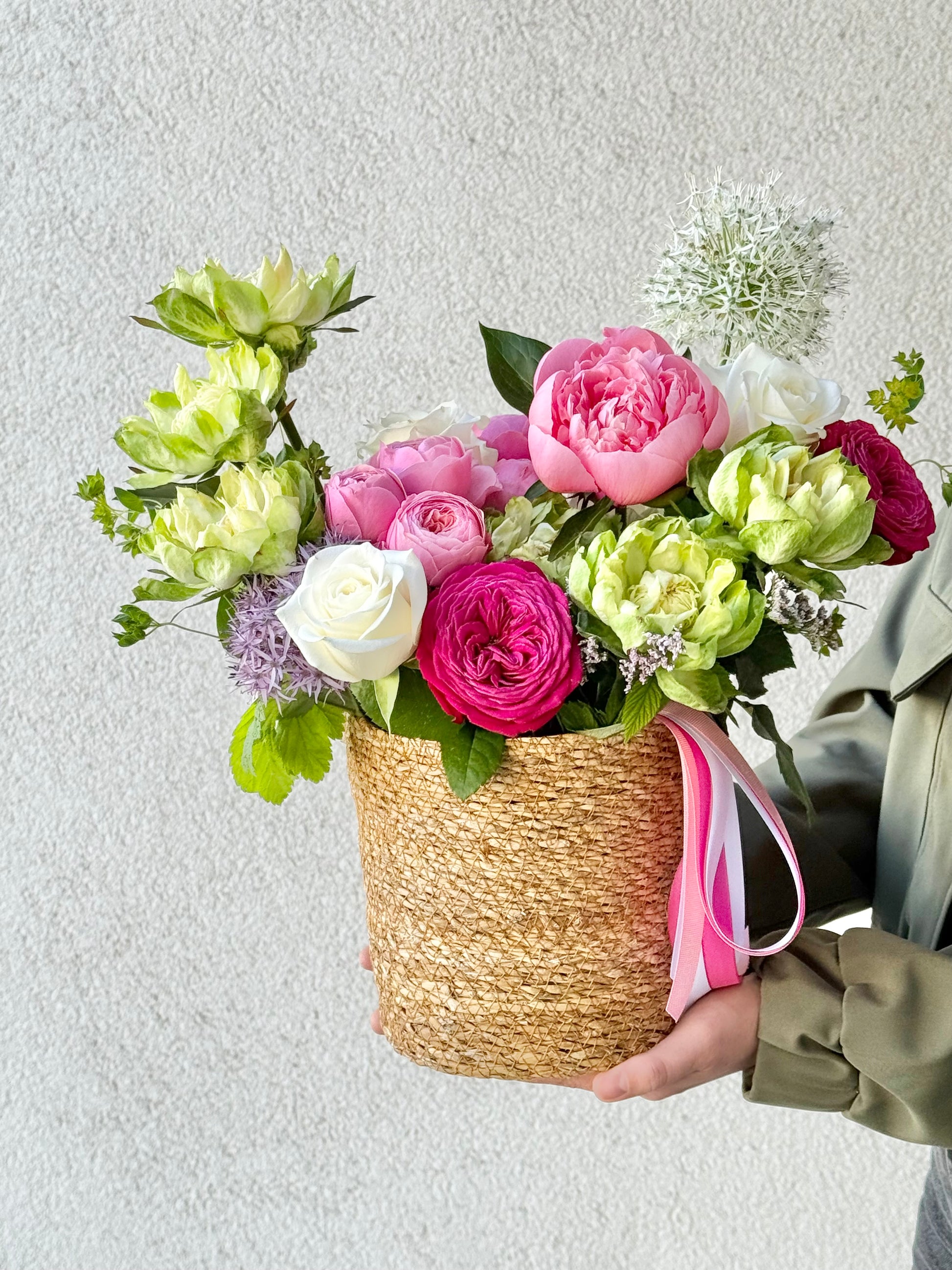 Suve segakorv roosidega | Летняя корзина с цветами | Summer mix basket with pink roses and green flowers