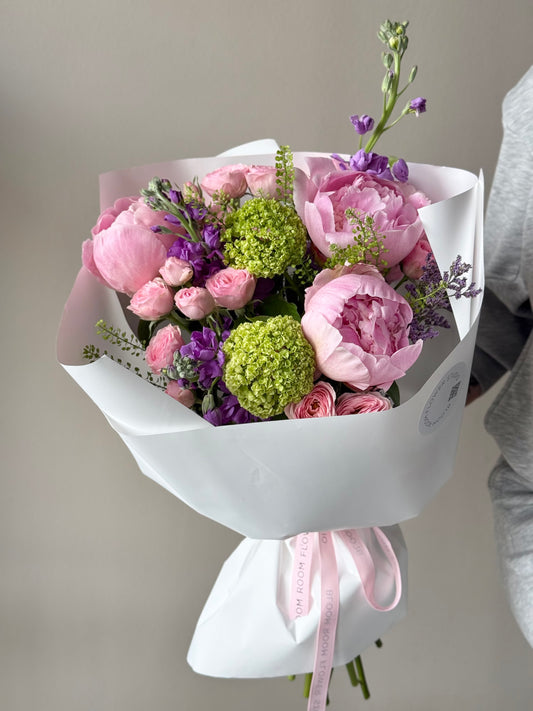 "Miss Dior" Grand Bouquet – BloomRoom.ee, fresh flowers in Tallinn