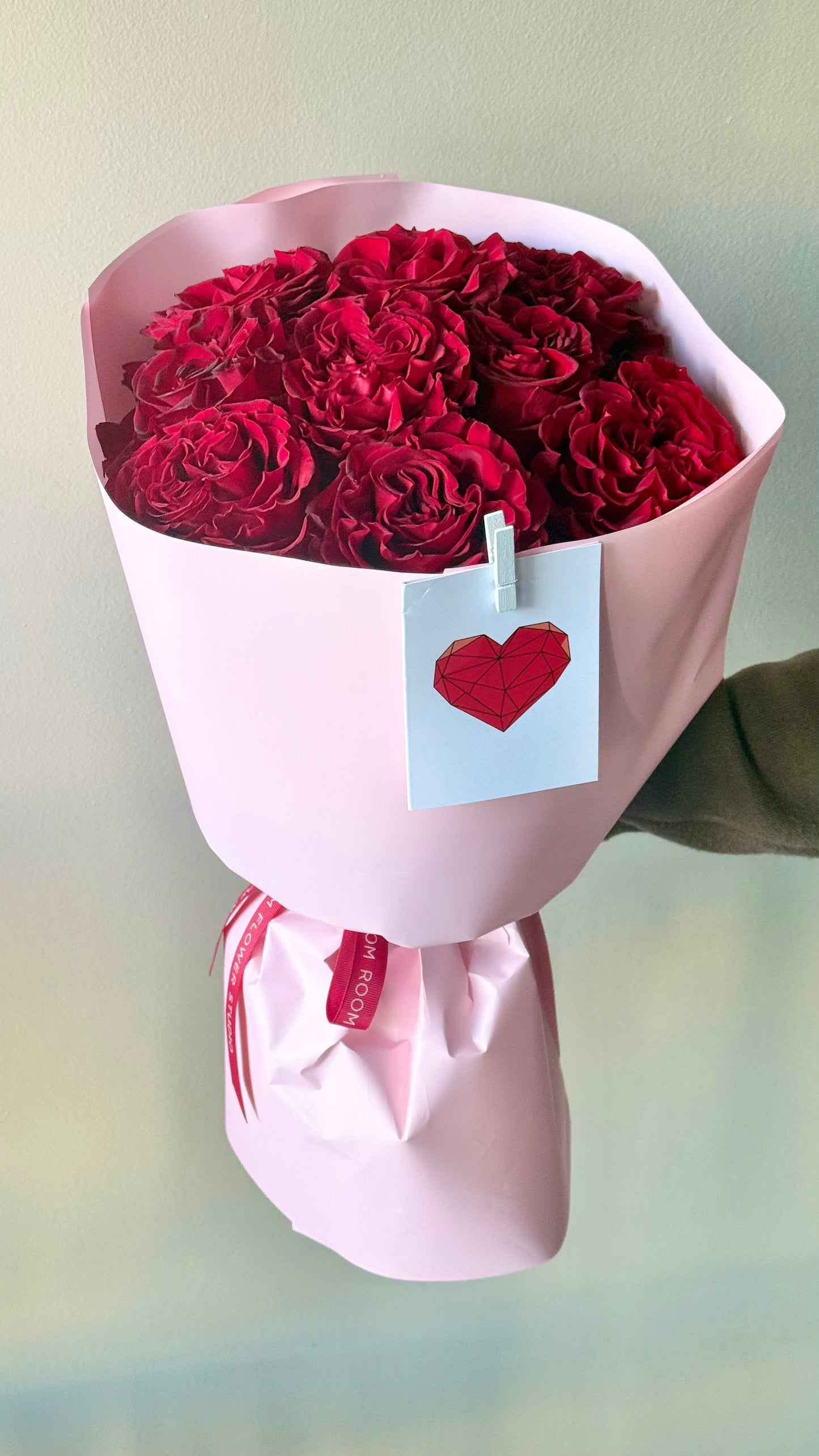 "L♥️VE" Grand Bouquet with Garden Roses